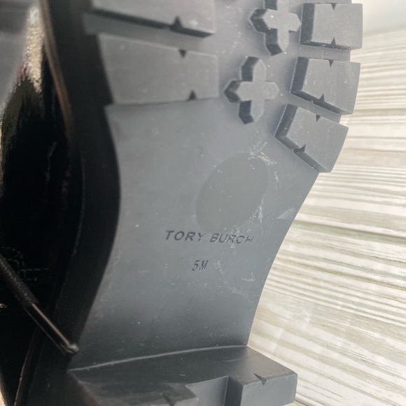 Tory Burch Miller 50mm Shearling Patent Booties size 5 NWOT - Picture 10 of 12